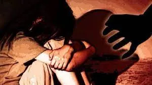 मुंबई में पिता ने अपनी ही नाबालिग बेटी से किया दुष्कर्म...  पुलिस ने किया गिरफ्तार 