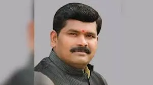 'मोदी-मोदी' के नारे लगाने वाले युवकों को थप्पड़ मारे जाने चाहिए - मंत्री शिवराज तंगाडागी 