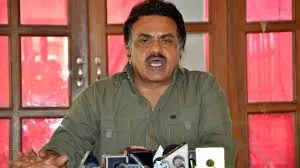 शिंदे गुट से अब संजय निरुपम को बड़ा झटका...  मुंबई उत्तर-पश्चिम सीट से उतारा प्रत्याशी