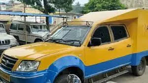 मुंबई में पवई नाकेबंदी के दौरान एटीएम कैश वैन से 4 करोड़ 70 लाख रुपये जब्त 