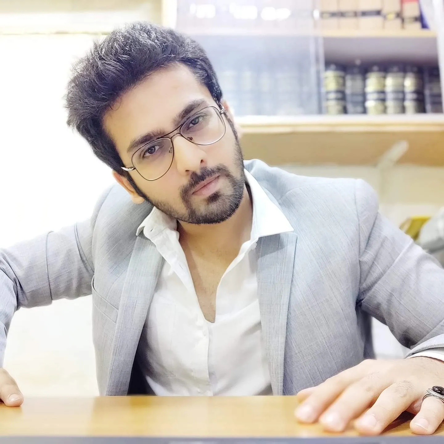 मुंबई । महिला से बलात्कार के आरोप में वकील अली काशिफ खान गिरफ्तार  