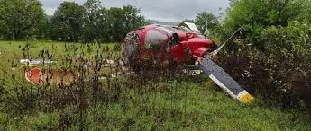 पुणे में भारी बारिश के बीच 4 लोगों को ले जा रहा हेलीकॉप्टर हुआ दुर्घटनाग्रस्त...