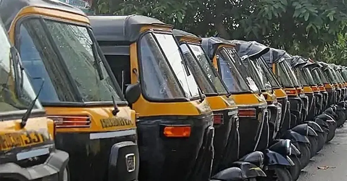 मुंबई: ट्रैफिक नियमों का उल्लंघन... 55 रिक्शा चालकों पर कार्रवाई !