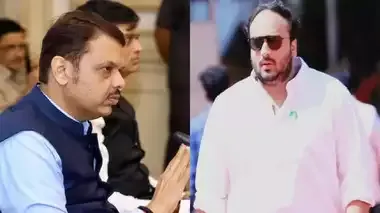 बाबा सिद्दीकी के बेटे जीशान सिद्दीकी ने महाराष्ट्र के उपमुख्यमंत्री देवेंद्र फडणवीस और अजीत पवार से मुलाकात की