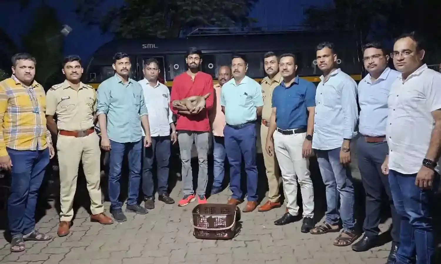 मुंबई: दुर्लभ जीवित सैंड बोआ सांप को अवैध रूप से बेचने की योजना बना रहे चार गिरफ्तार... 14 दिनों की पुलिस हिरासत