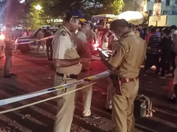 घर में घुसकर 30 लाख रुपये के आभूषण चुरा लिए; बोरीवली पुलिस ने गिरोह के दो लोगों को किया गिरफ्तार 