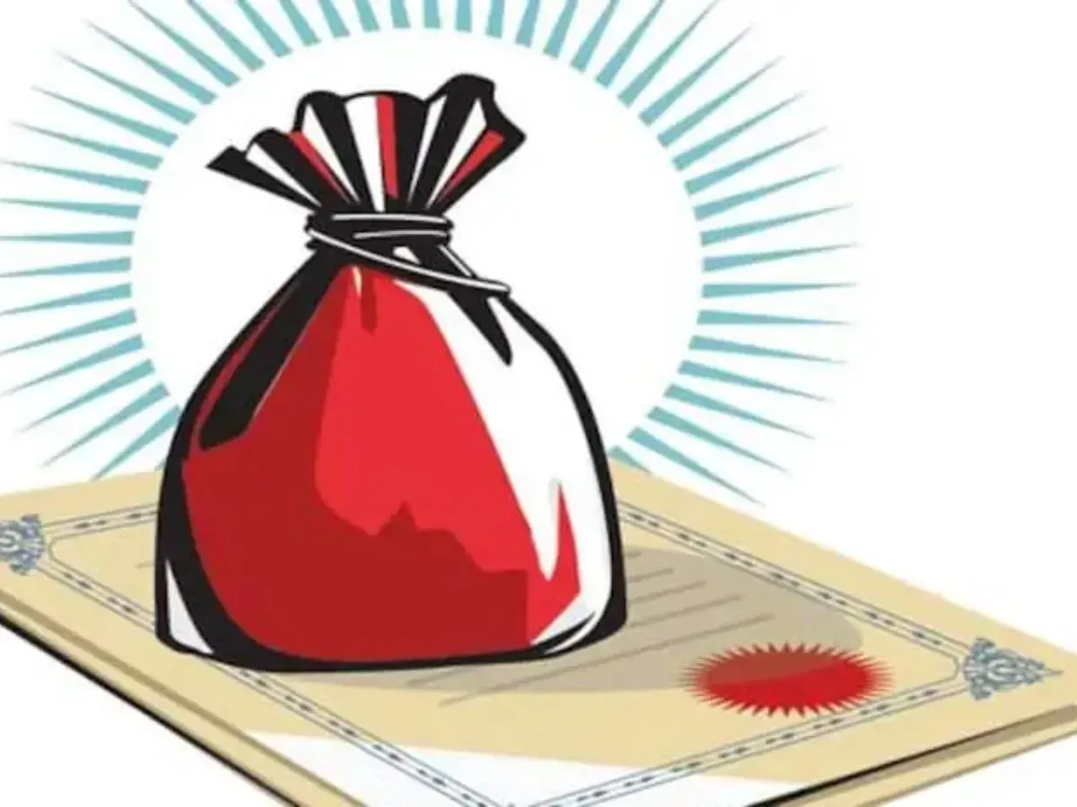 महाराष्‍ट्र : मुफ्त की रेवड़ी’ बांटने की होड़; मार्च 2025 तक कर्ज का आंकड़ा 7.82 लाख करोड़