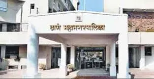 ठाणे में 52 अवैध होर्डिंग धारकों को मनपा का नोटिस...  मनपा वसूलेगी 10 करोड़ 96 लाख का जुर्माना