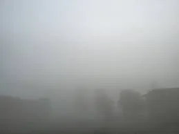 मुंबई : महानगर में दिन में चिलचिलाती धूप और रात होते ही तापमान में काफी गिरावट