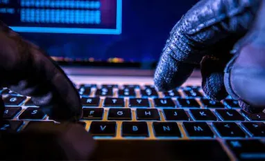 मुंबई : 35 वर्षीय गृहिणी ने खुद को साइबर धोखाधड़ी से बचाया