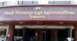 भिवंडी में अवैध बैनर-होर्डिंग पर मनपा की बड़ी कार्रवाई !