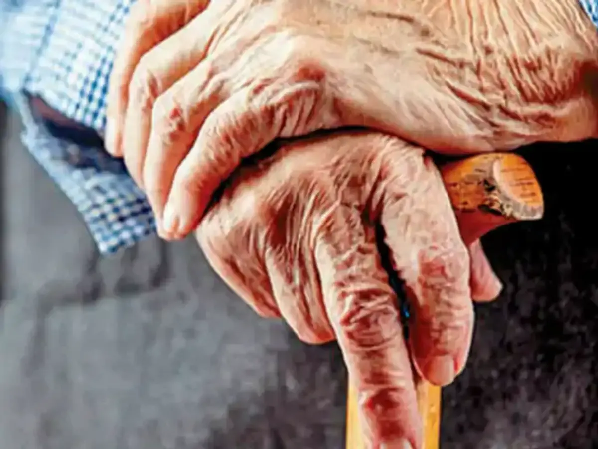 ठाणे : बुजुर्ग मां को मासिक भरण-पोषण देने के आदेश की अवहेलना के आरोप में 45 वर्षीय व्यक्ति के खिलाफ मामला दर्ज