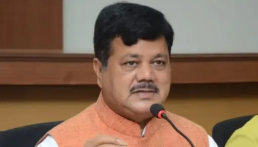 नागपुर :  एमवीए सरकार के कार्यकाल के दौरान महायुति नेताओं को फंसाने की साजिश की जांच के लिए एसआईटी का गठन