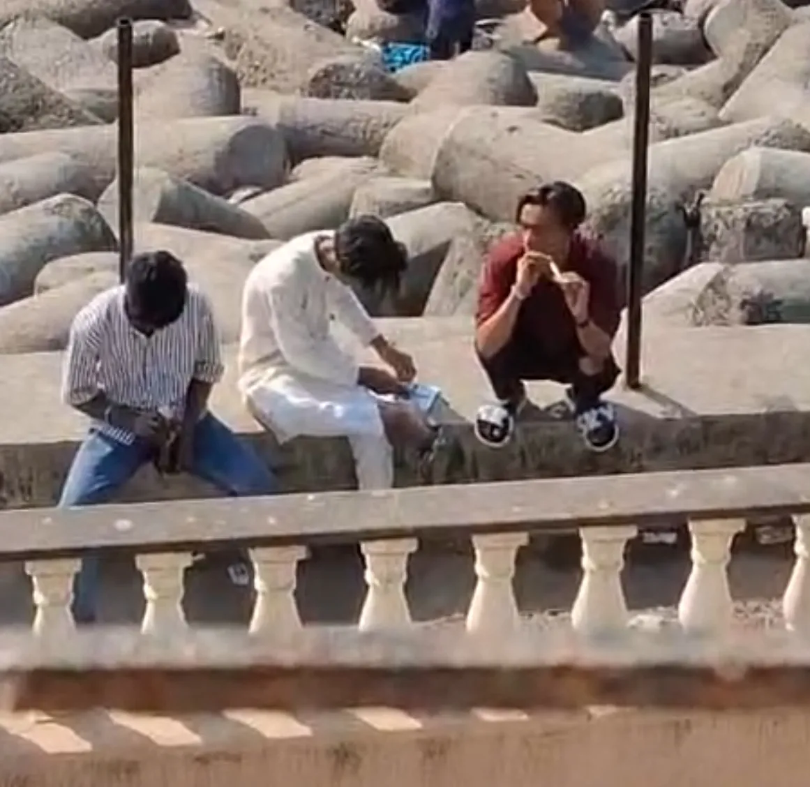 माहिम बीच के पास के निवासियों ने बढ़ते उपद्रव के खिलाफ कार्रवाई की मांग की