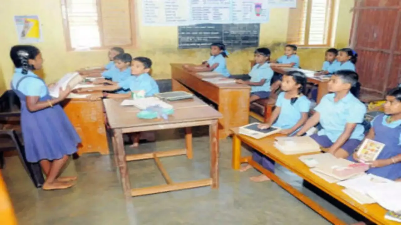 महाराष्ट्र : २० या उससे कम छात्रों वाले १४,००० से ज्यादा प्राथमिक और माध्यमिक स्कूलों के विलय का फैसला