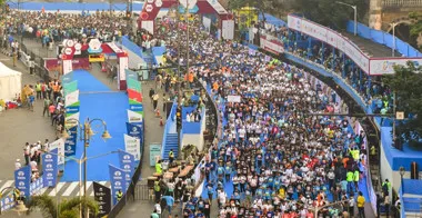 मुंबई मैराथन में इरिट्रिया के बेरहेन टेस्फे ने पुरुष वर्ग में और केन्या की जॉयस चेपकेमोई टेली ने महिला वर्ग में खिताब जीता