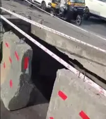 मुंबई-नासिक एक्सप्रेसवे पर खारेगांव में खादी ब्रिज के डिवाइडर का एक हिस्सा ढहा; सुरक्षा कारणों से प्रभावित क्षेत्रों में बैरिकेडिंग लगाए गए