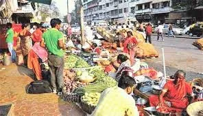 मनपा फेरीवालों के खिलाफ हुई सख्त... 544 अवैध ठेले, 968 सिलेंडर किए जब्त !