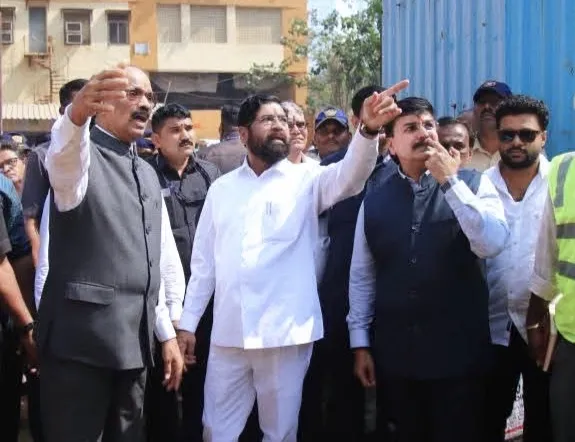 DCM एकनाथ शिंदे ने Dadar में 6 पुनर्विकास क्लस्टर परियोजनाओं का निरीक्षण किया