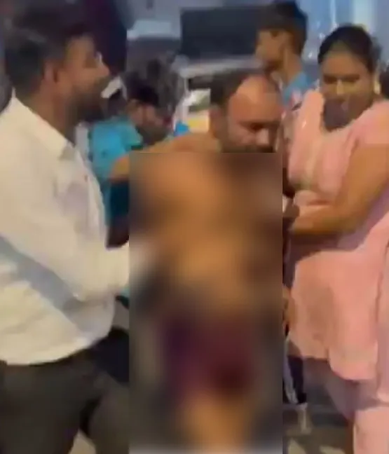 मीरा रोड में एक नाबालिग लड़की से छेड़छाड़ का मामला सामने आया था. इस घटना से लोगों में काफी आक्रोश