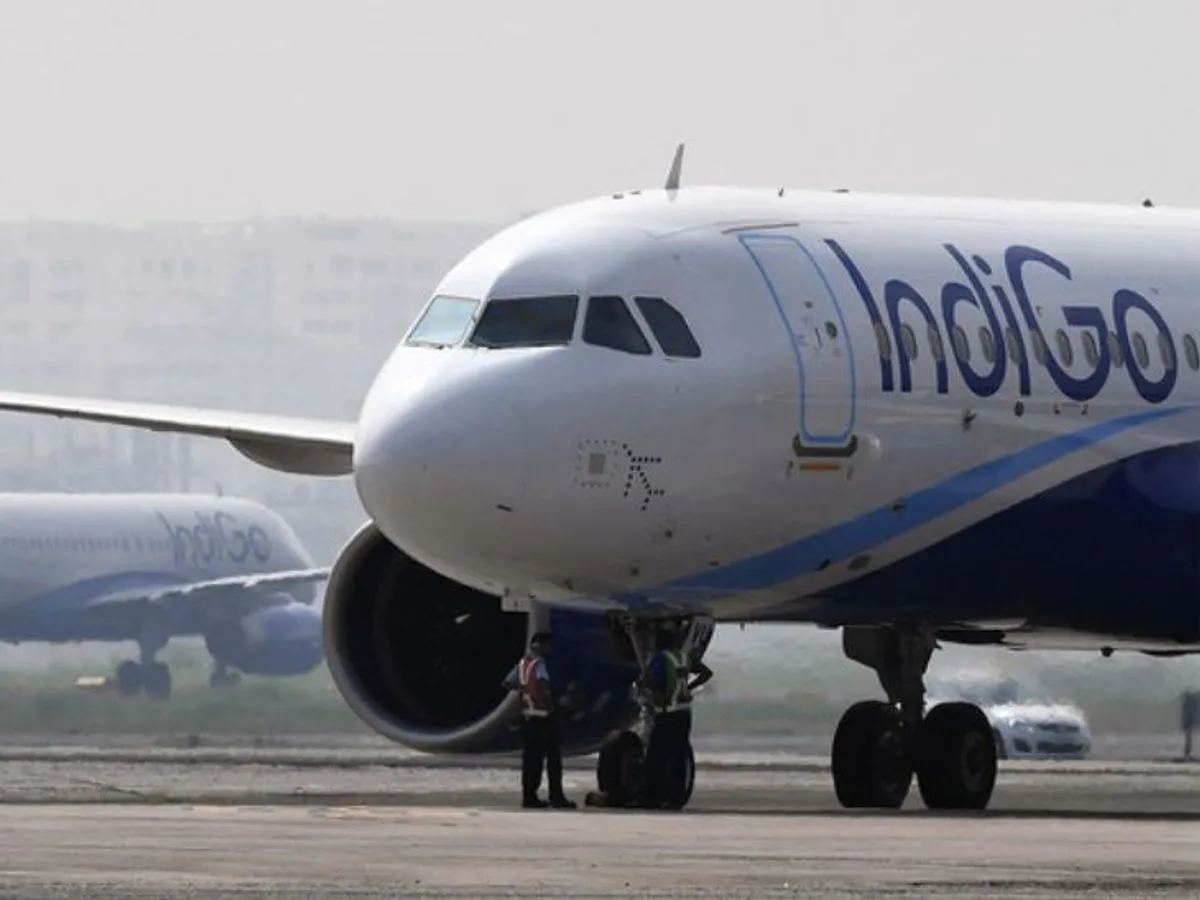 मुंबई : बम की अफवाहों की वापसी, एयरपोर्ट पर फ्लाइट में देरी पर नाराज हुए यात्री