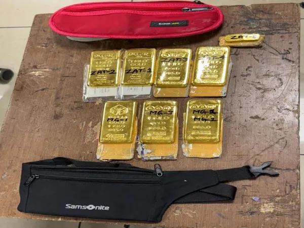 मुंबई एयरपोर्ट पर 6.28 करोड़ रुपये मूल्य के सोने की तस्करी के आरोप में तीन ईरानी नागरिक गिरफ्तार