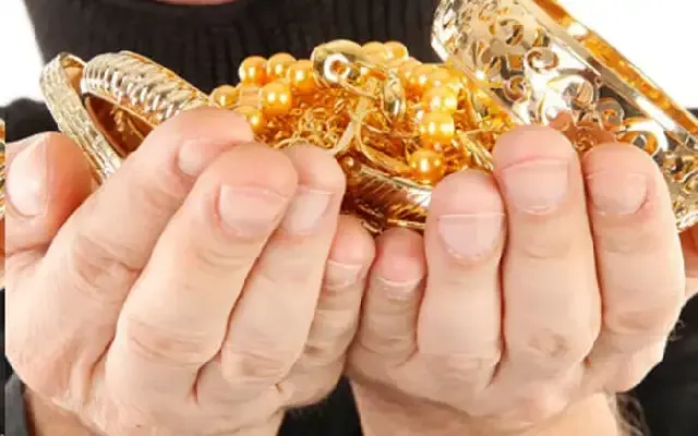 भायंदर: 60 वर्षीय महिला से  80,000 रुपये के सोने के गहने लूट लिए