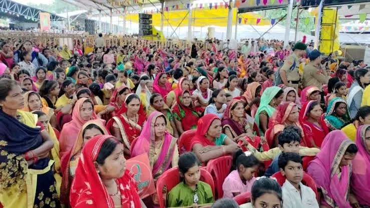 मुंबई : लाडली बहन योजना की पांच लाख अपात्र बहनों से राज्य सरकार वापस नहीं लेगी पैसे 