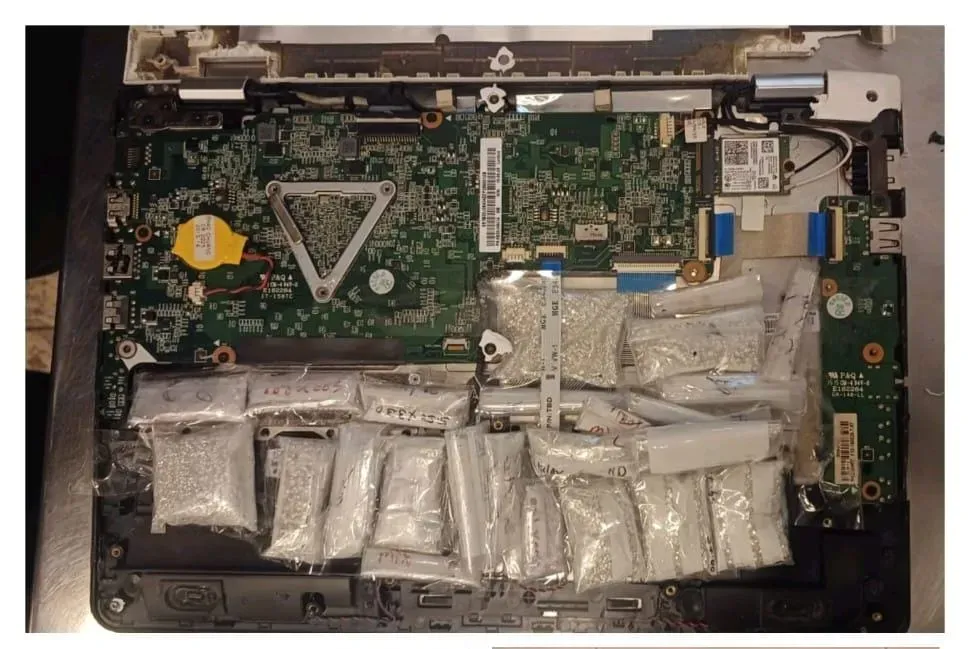 मुंबई एयरपोर्ट पर पांच करोड़ के सिंथेटिक हीरे जब्त, लैपटॉप के बैग में छिपाए गए थे