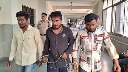 मुंबई एयरपोर्ट से तीन बांग्लादेशी गिरफ्तार  