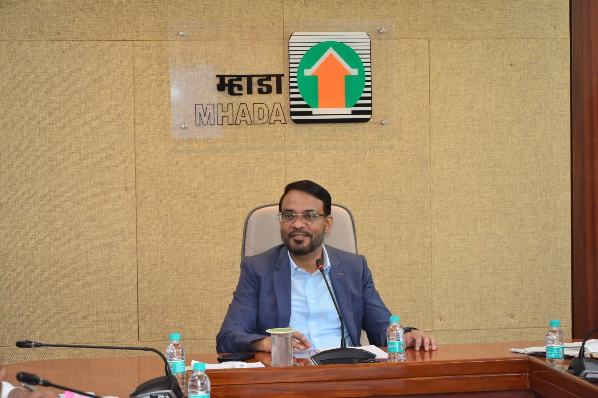 मुंबई: आईएएस संजीव जायसवाल ने 17 स्लम पुनर्विकास परियोजनाओं के काम में तेजी लाने के दिए निर्देश