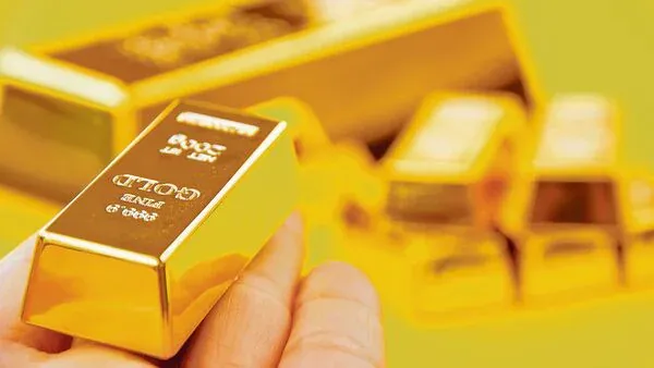 मुंबई हवाईअड्डे पर 3.67 करोड़ का सोना जब्त, चार तस्कर गिरफ्तार