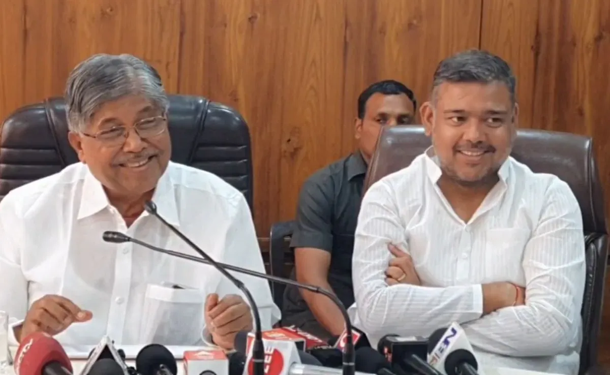 मुंबई: चंद्रकांत पाटिल ने कांग्रेस समर्थक निर्दलीय सांसद विशाल पाटिल को अपनी पार्टी में आने का खुला ऑफर दिया 