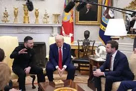 यूक्रेन : ट्रंप-ज़ेलेंस्की बहस पर क्या कह रहे हैं विशेषज्ञ...  इसके पीछे की रणनीति क्या है?