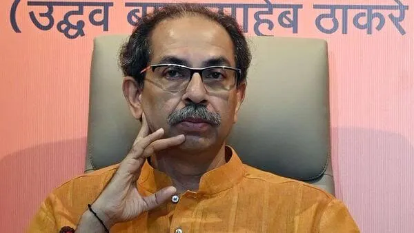 उद्धव ठाकरे ने नागपुर दंगे पर सीधे गृह मंत्री फडणवीस पर निशाना साधा