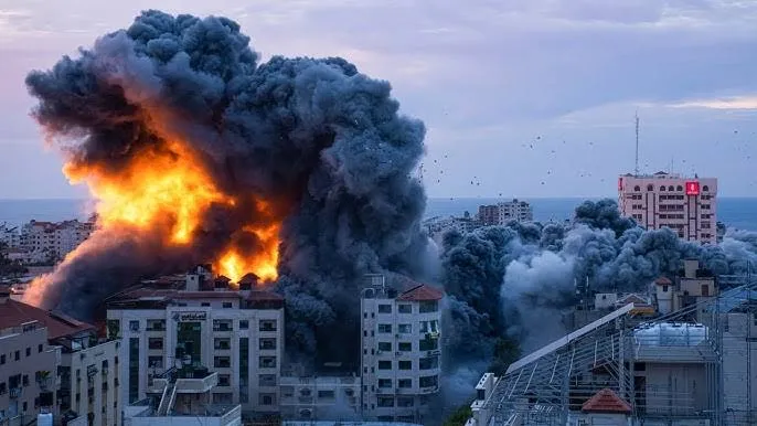 इजरायल की वायु सेना ने गाजा में हमले किए  एयरस्ट्राइक में 200 लोगों की मौत