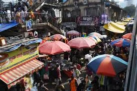 दादर व्यापारी संघ ने अवैध फेरीवालों की मनपा आयुक्त से की शिकायत 