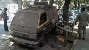 मुंबई : आम जनता के लिए सिरदर्द बनते जा रहे हैं लावारिस पड़े वाहन 