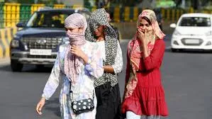 नई दिल्ली : उत्तर भारत में भीषण गर्मी का कहर, दिल्ली और इन राज्यों में येलो अलर्ट; जानें अपने राज्य का हाल