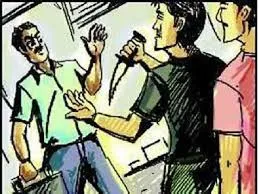 यूपी से मुंबई  जा रहे राहगीरों के साथ लूट; बाइक सवारों ने चाकू की नोंक पर पूरा सामान लूट लिया