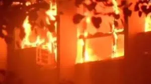 बोरीवली में परिवार को खत्म करने के लिए घर में लगा दी आग... एमएचबी पुलिस ने दर्ज की एफआईआर, एक आरोपी हुआ गिरफ्तार 