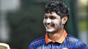 मुंबई : पूर्व क्रिकेटर शिवालिक शर्मा बलात्कार के आरोप में गिरफ्तार