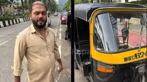 बांद्रा कुर्ला : बिना ऑटो चलाए महीने में लााखों की कमाई, वीडियो हुआ वायरल तो एक्शन में आई पुलिस... बंद हो गया 'धंधा'