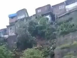 भांडुप में बारिश के बाद रिहायशी इलाके में भूस्खलन; किसी के हताहत होने की खबर नहीं