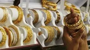 नवी मुंबई : कम कीमत पर सोना देने का लालच; 8 लाख रुपये की ठगी