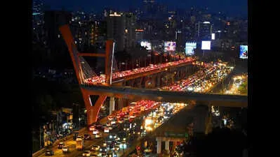 SCLR टॉप ब्रिज पर भारी जाम: RTI कार्यकर्ता की चेतावनी हुई सच