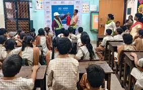 मुंबई : अदाणी इलेक्ट्रिसिटी ने स्कूलों और झुग्गी-झोपड़ियों में मानसून सुरक्षा जागरूकता अभियान चलाया