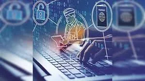 नई दिल्ली : 80 साल के बुजुर्ग से ऑनलाइन दोस्ती की आड़ में 9 करोड़ रुपए ठग लिए गए