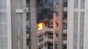 ठाणे : लोढ़ा अमारा बिल्डिंग में आग लगने से एक महिला की मौत