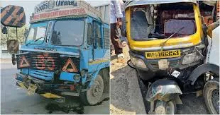 ठाणे:  ट्रेलर के टकराने से 55 वर्षीय ऑटो रिक्शा चालक गंभीर रूप से घायल 